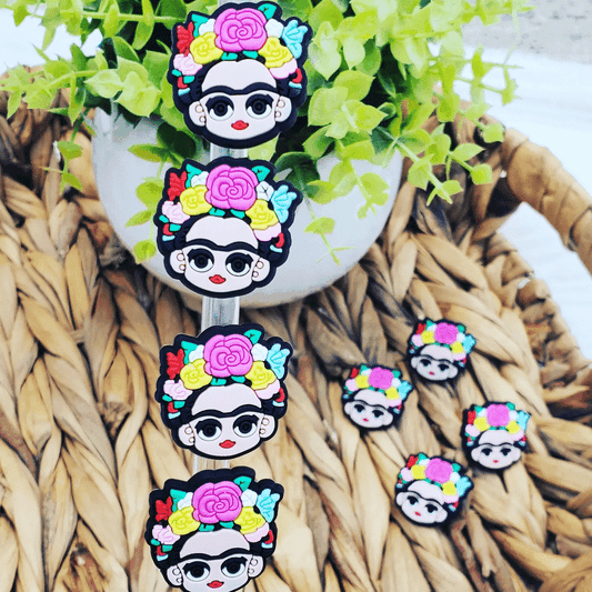 Frida Strawtopper